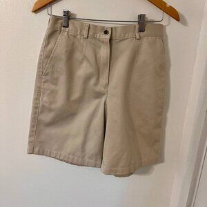 L.L.Bean Womens Beige Chino Khaki Bermuda Shorts Size 6 With Pockets